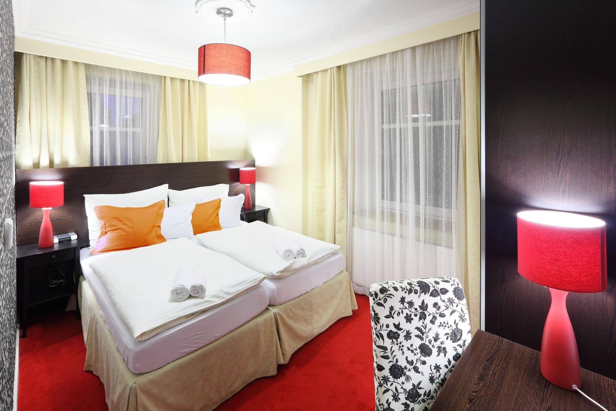 Pytloun Design Self Check-in 4* Liberec